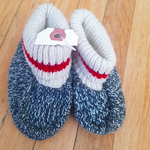 Roots Other - NEW Roots KIDS Cabin Slippers